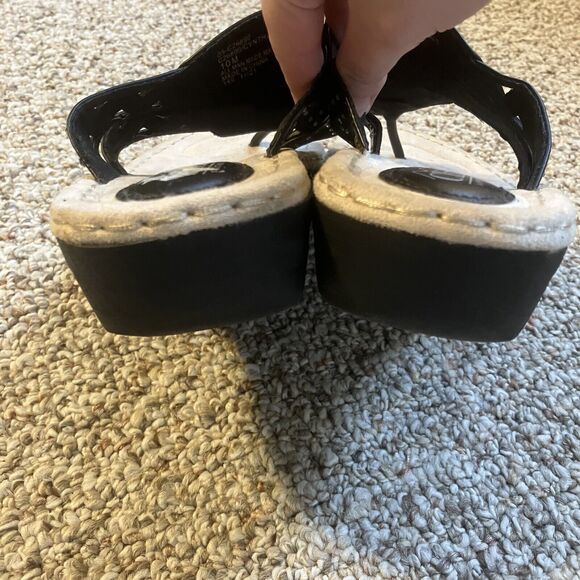 Cliffs by White Mountain Cynthia Sandals Size 10 M Slide On Black Floral Studded - Picture 3 of 11